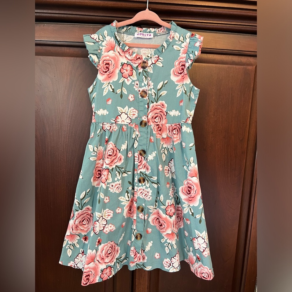 Beautiful floral dress - girls size 10